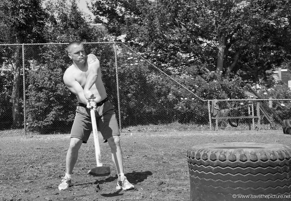 2themaxmmafitness outdoor strength training, Peter Teijse, sledge hammer