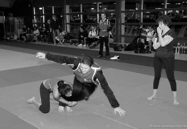 2themax self-defense, BJJ basiscs with Yasmin Sewgobond