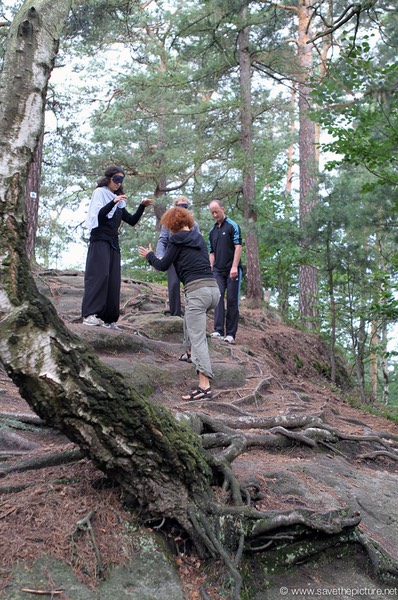 Blindfold early morning training, descend from the meditation to boost the natural sensei