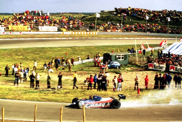 Crash Derek Day, Formula 1 car racing at Zandvoort Netherlands 