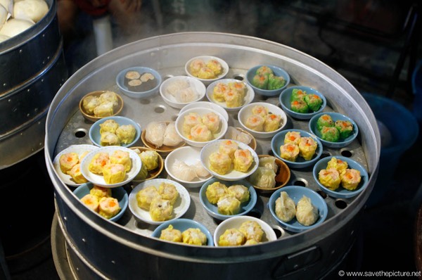 Fresh steamed Dim Sum delights at the Lamai night market