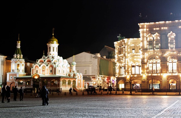 Moscow church night view