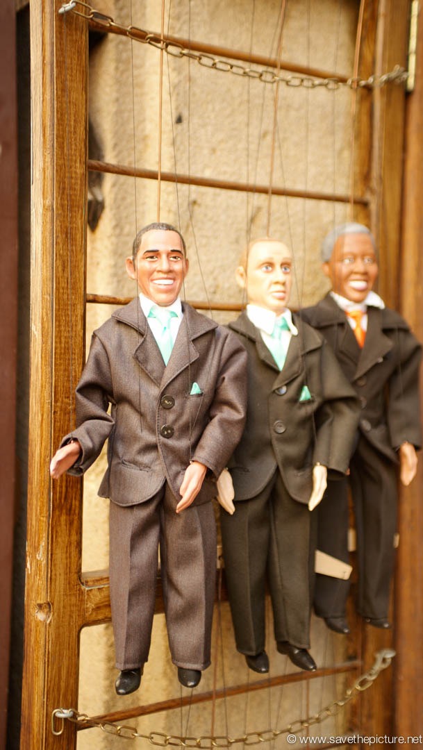 Political pupets in Prague