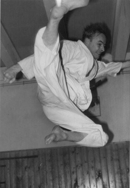 Rinus Schulz flying side kick