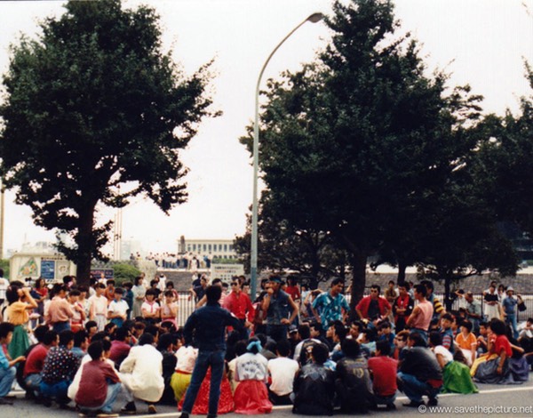 Yoyogi park dance group
