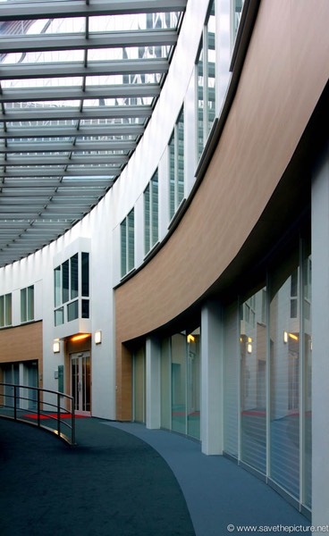 Transpolis Hoofddorp architecture 3