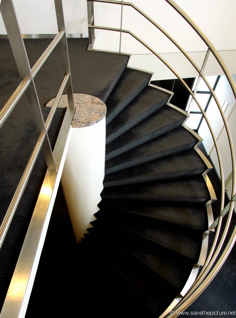 Transpolis Hoofddorp round stairway