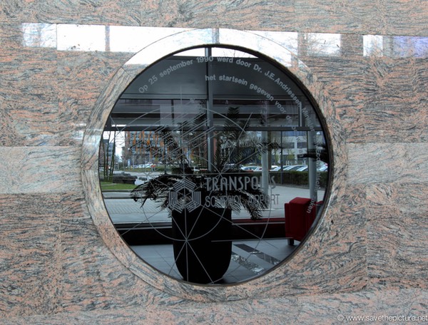 Transpolis memory window